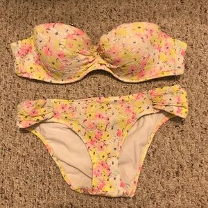 victoria’s secret swimsuit!